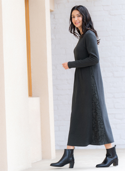 レース付⻑袖ワンピース