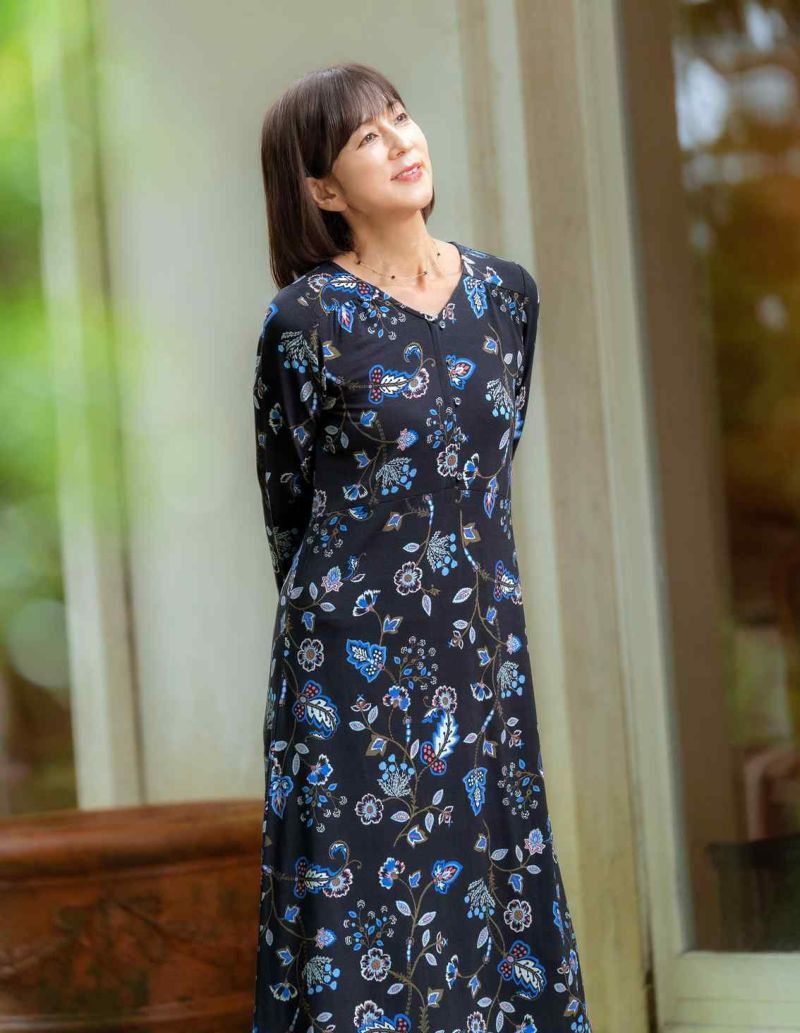 レーヨン混オリエンタル花柄ワンピース
